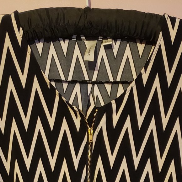 Tristan Size Medium Women's Zig Zag Dress - Gentlyf Used - Picture 2 of 8